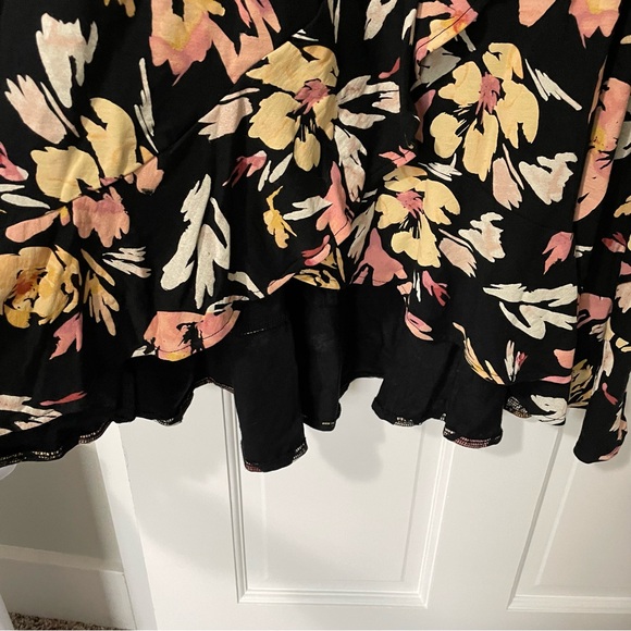 🎉HP🎉 Maternity Faux Wrap Maxi Dress - Picture 6 of 10